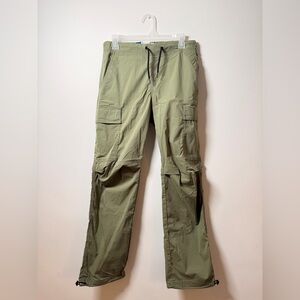 Old Navy Men's Light Olive Cargo Pants with Black Drawstring